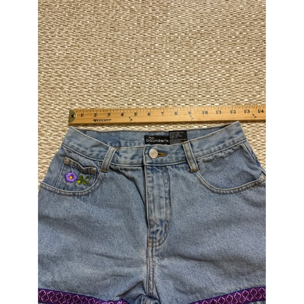 Y2K No Boundaries Vintage High‎ Waisted Denim Shorts Floral Embroidered festival